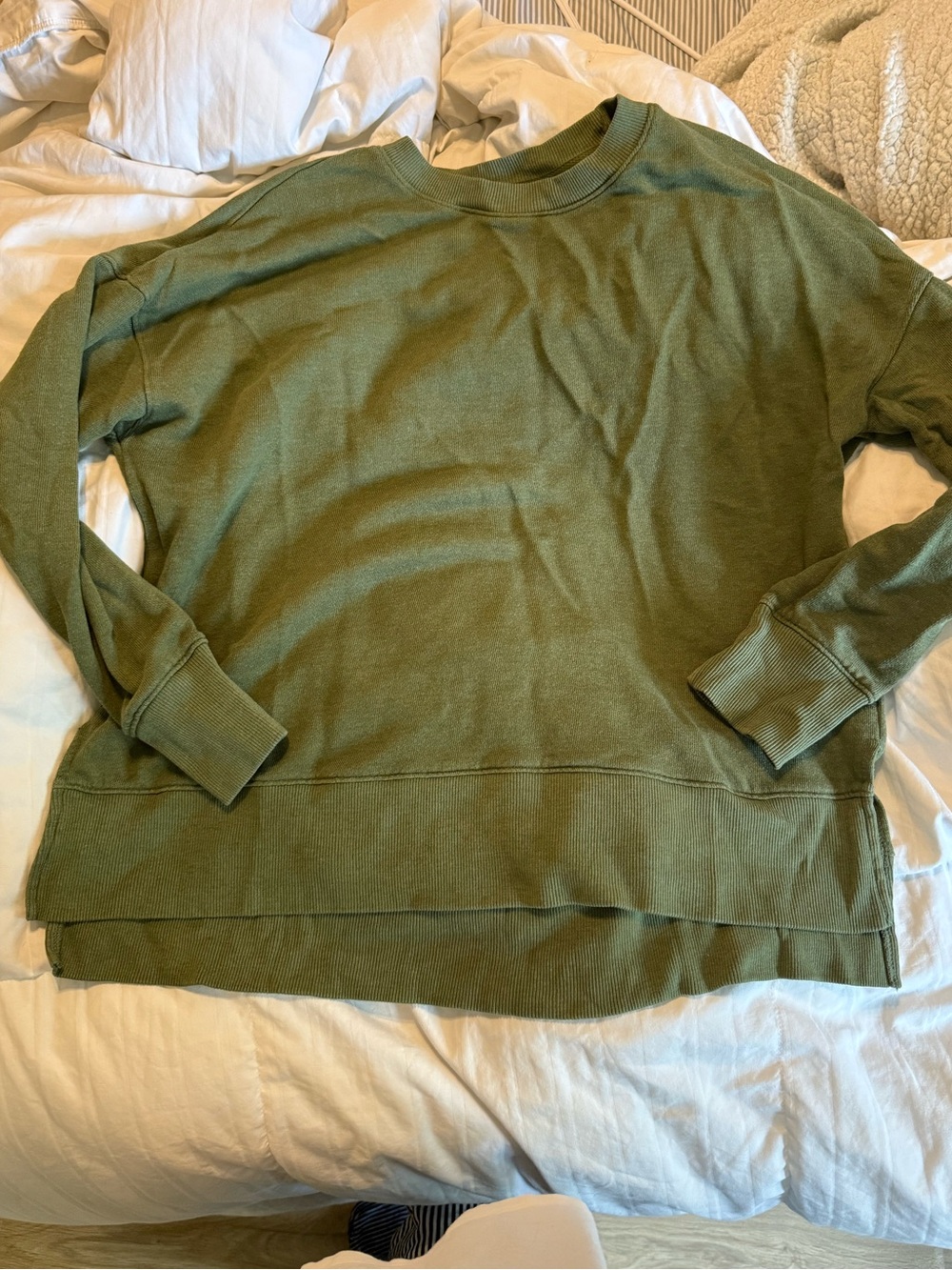 Time and Tru Olive Green Men's Crewneck Sweater